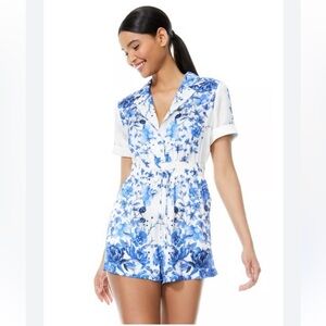 Alice + Olivia Leighton Silk Romper Jumpsuit in Floral White Blue Size 10